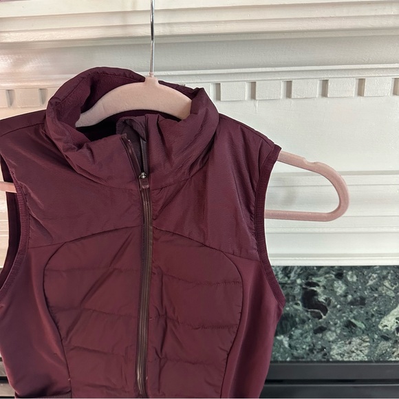 Lululemon Down For It All Vest Dark Adobe size 4 - Picture 2 of 9
